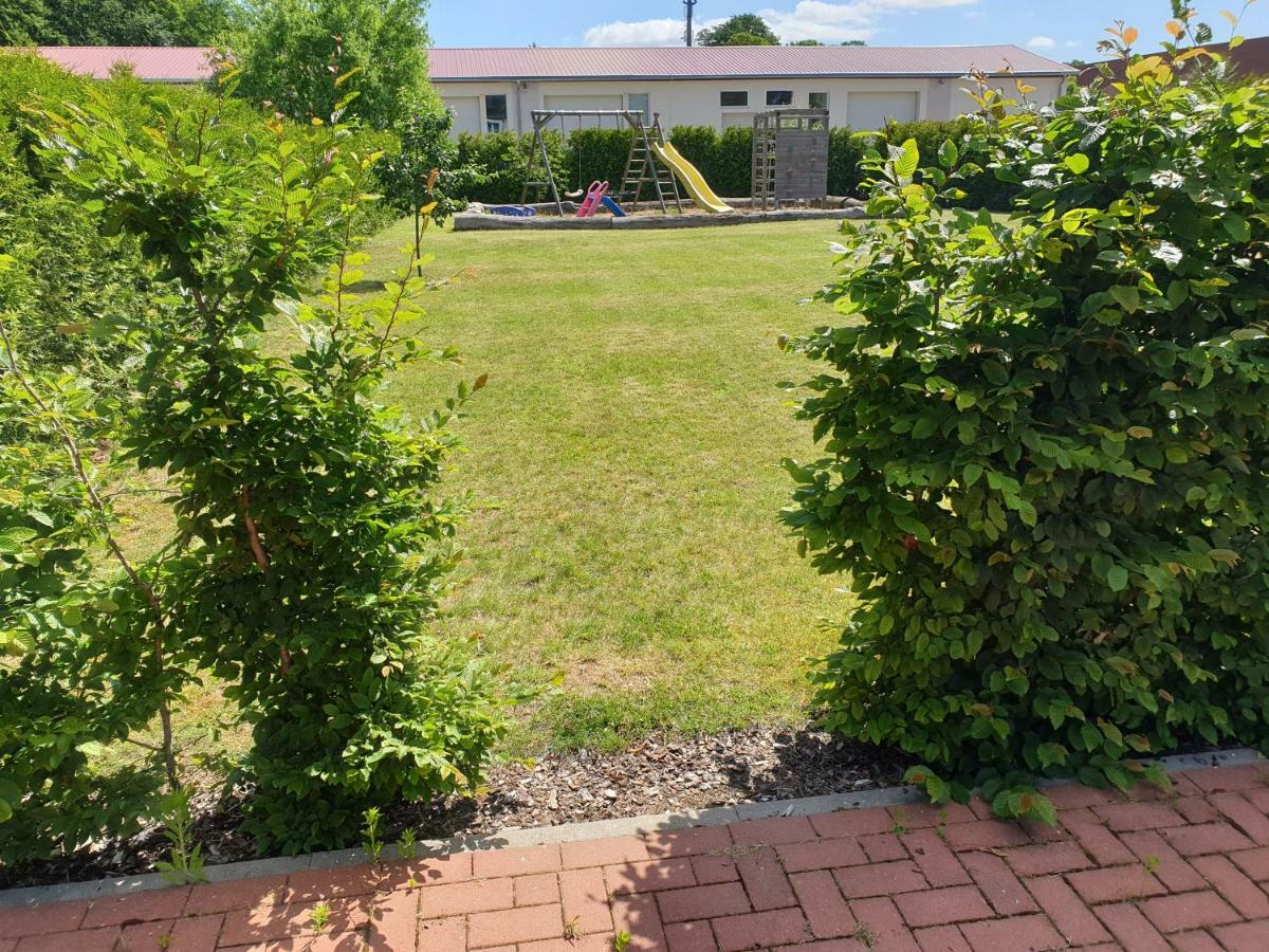 Ferienwohnung Ruegen In Samtens Buitenkant foto
